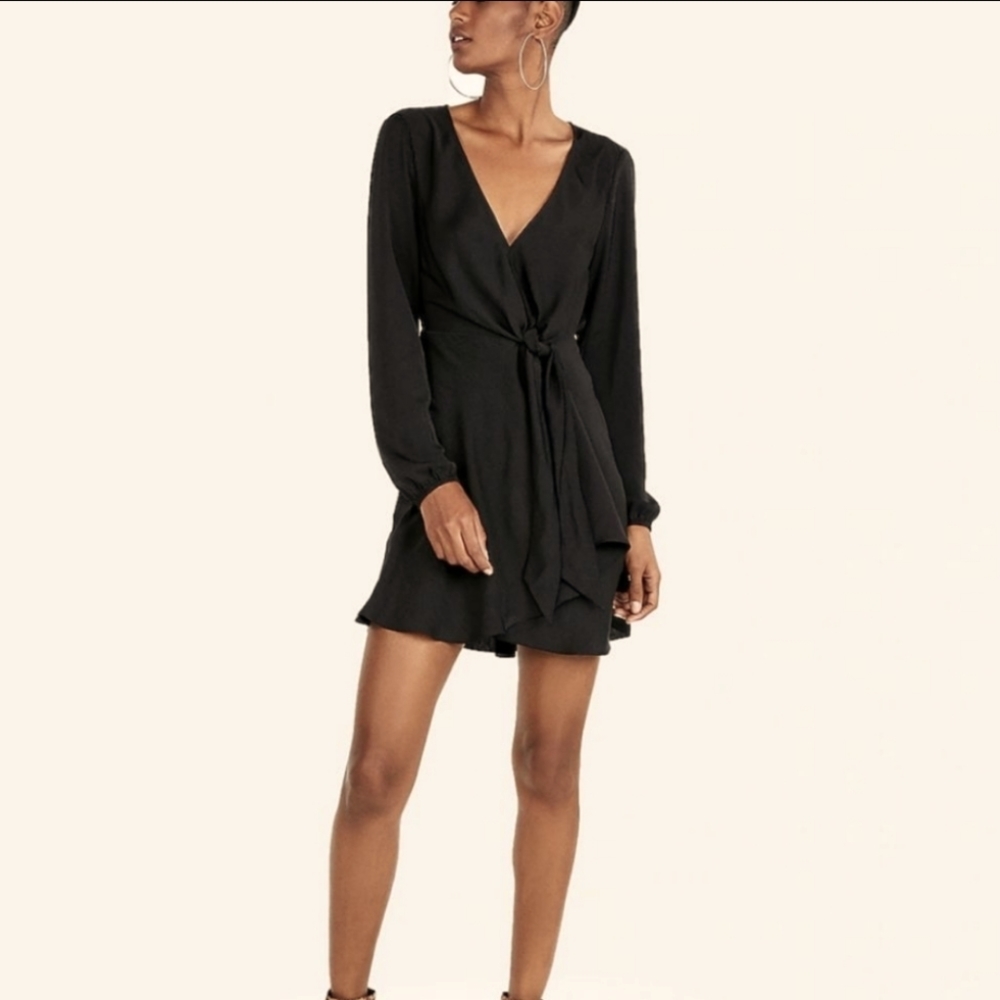 Express Knotted V-Neck Elastic Waist Mini Dress Black Medium